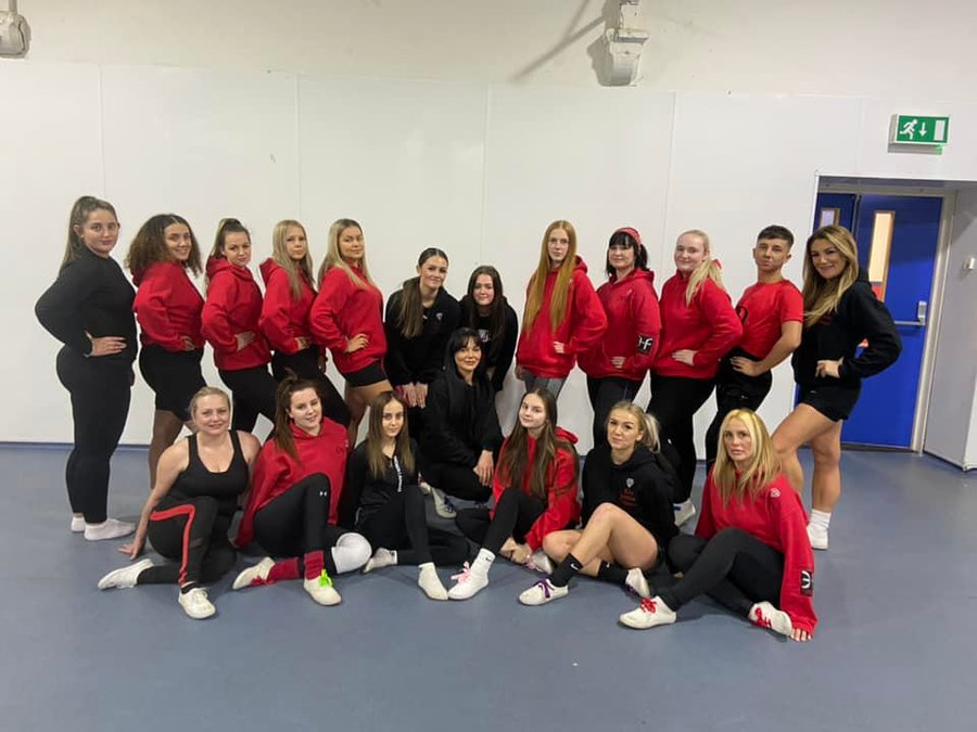 Adult dancers, March 2022